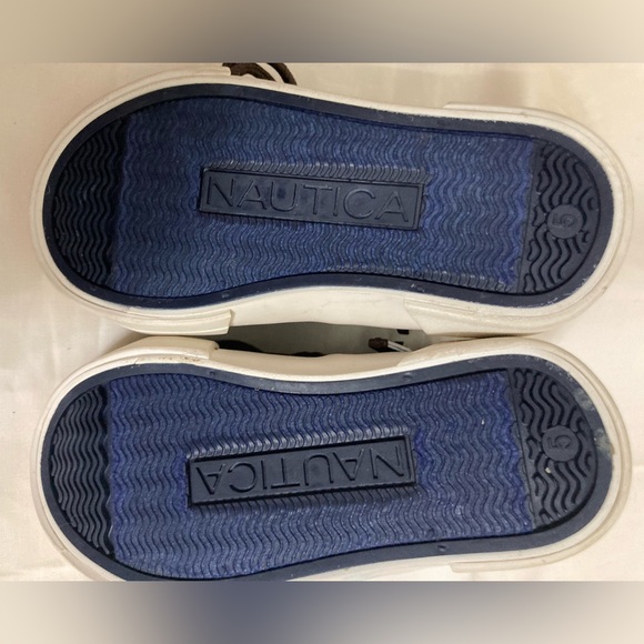 Toddlers NAUTICA High Top Sneakers / Booties Size 5T EUC - Picture 6 of 7